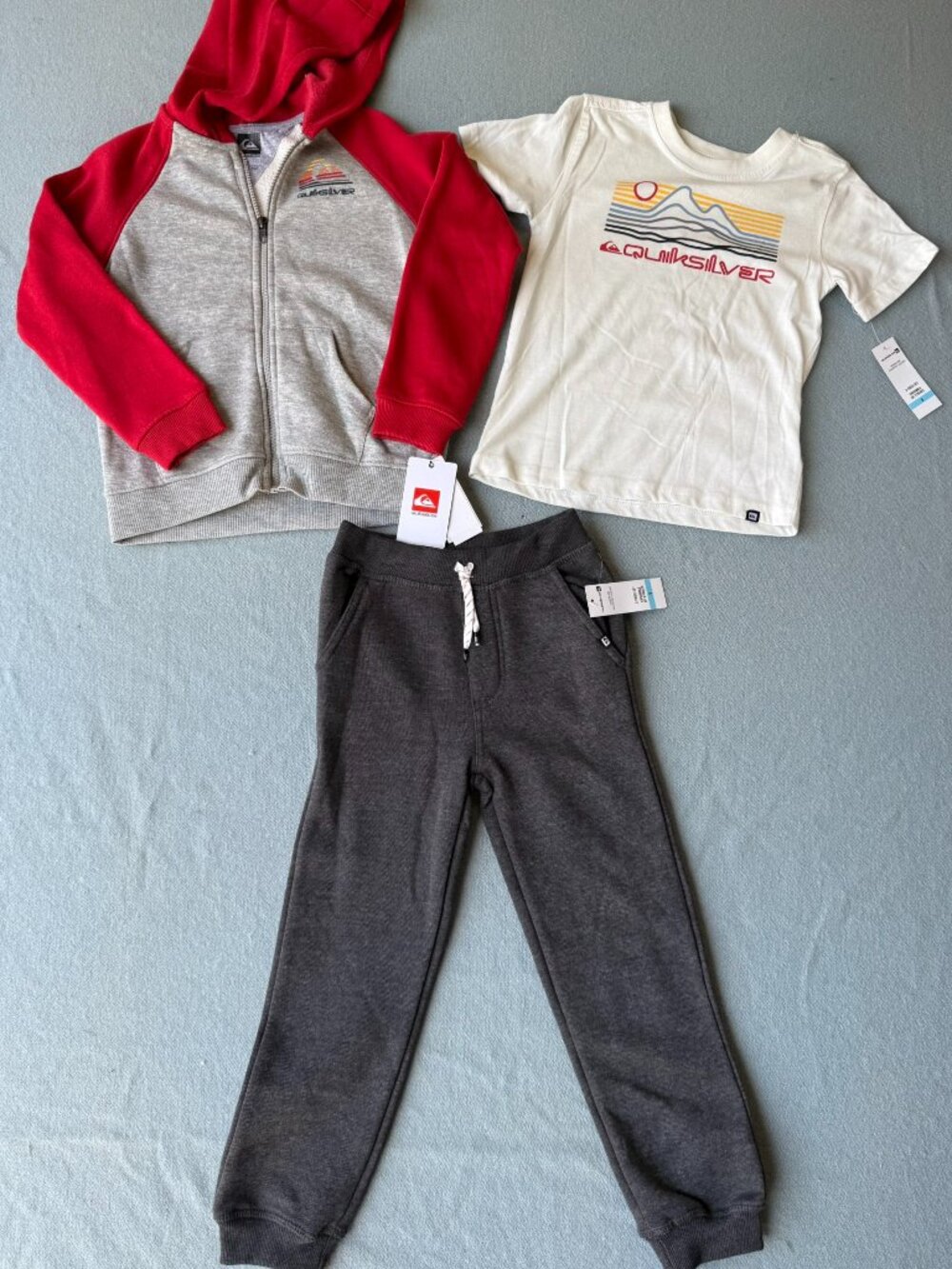 Quicksilver zip up 3 piece hoodie set boys size 5 red and grey